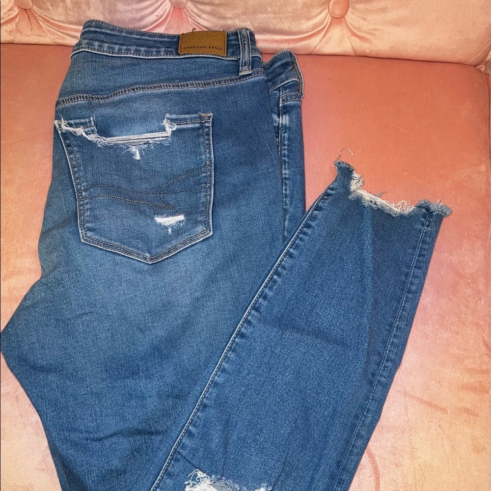 Beautiful jean American eagle brand rarely use, very good condition
